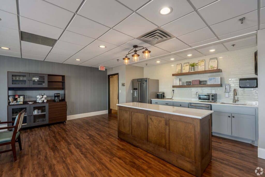 9Th-Floor-Common-Kitchen
